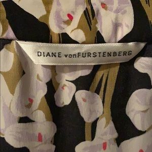 Diane vonFurstenberg wrap floral blouse